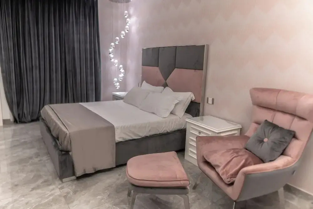 Suite délite Chiaia