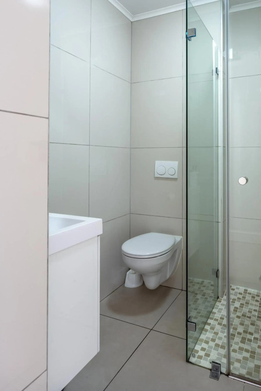 The Paragon Urbane CENTRALLY LOCATED, MODERN COMFORTS