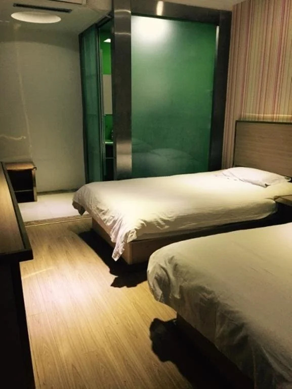 Elan Hotel Lanzhou West Station Shizi