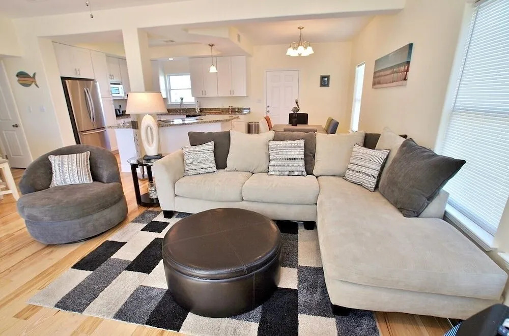 A View to Remember 3 Br home by RedAwning