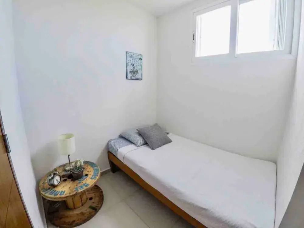 OCEAN beachfront 4 BDR -Amazing Oceanview