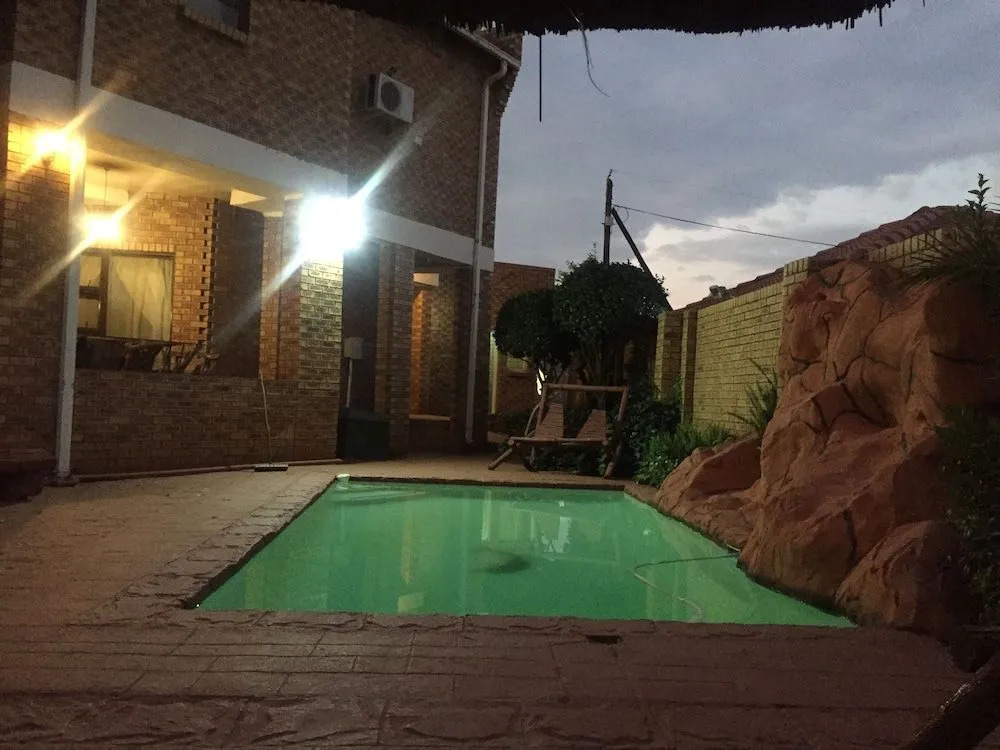 Lapeng Village