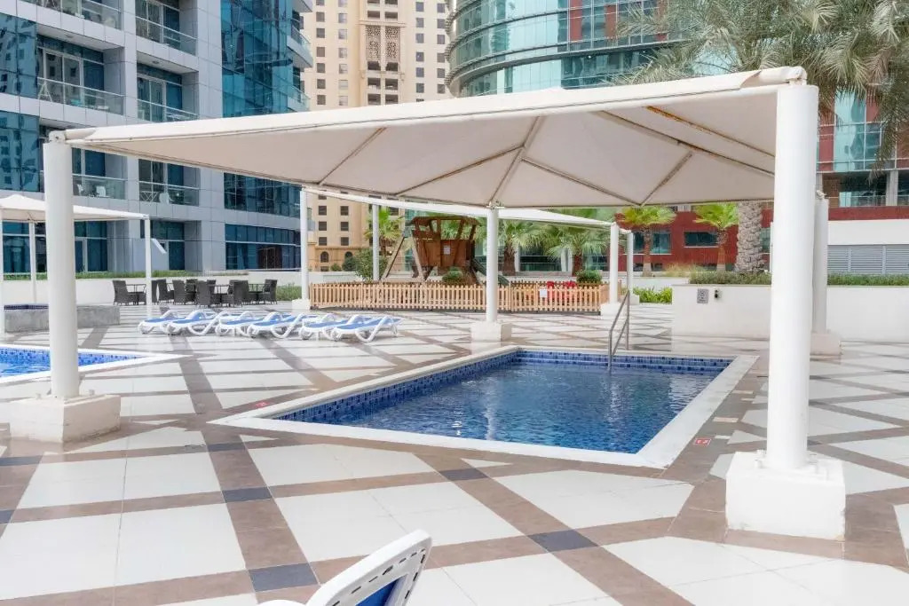 Quintessential Quarters - Breathtaking 29th Floor Views