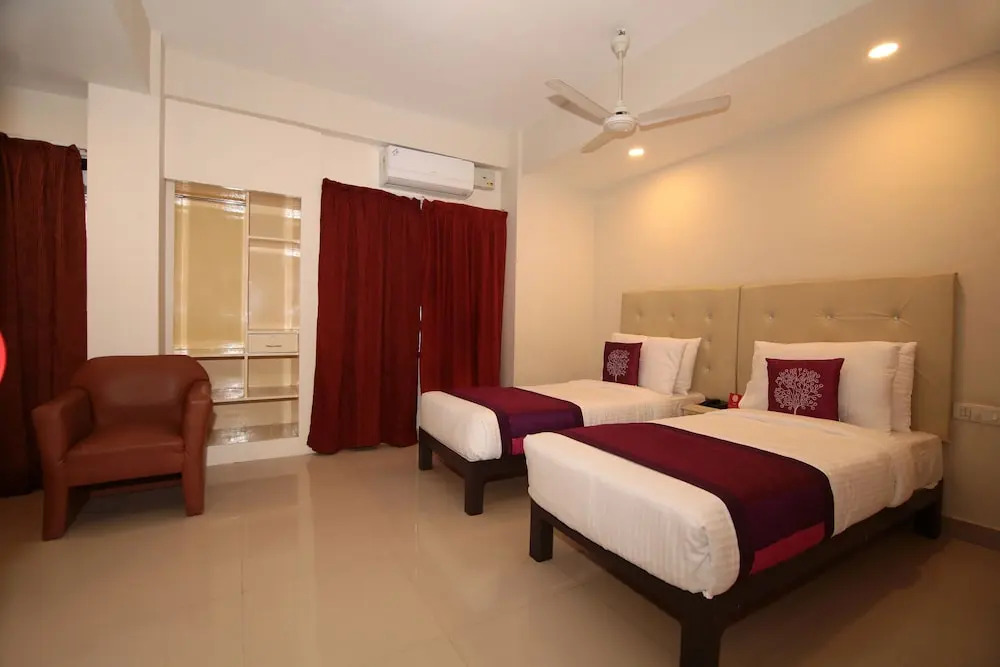 OYO Flagship 084 MG Road Trivandrum