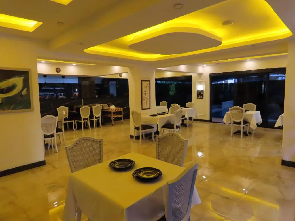 Kadeer Hotel