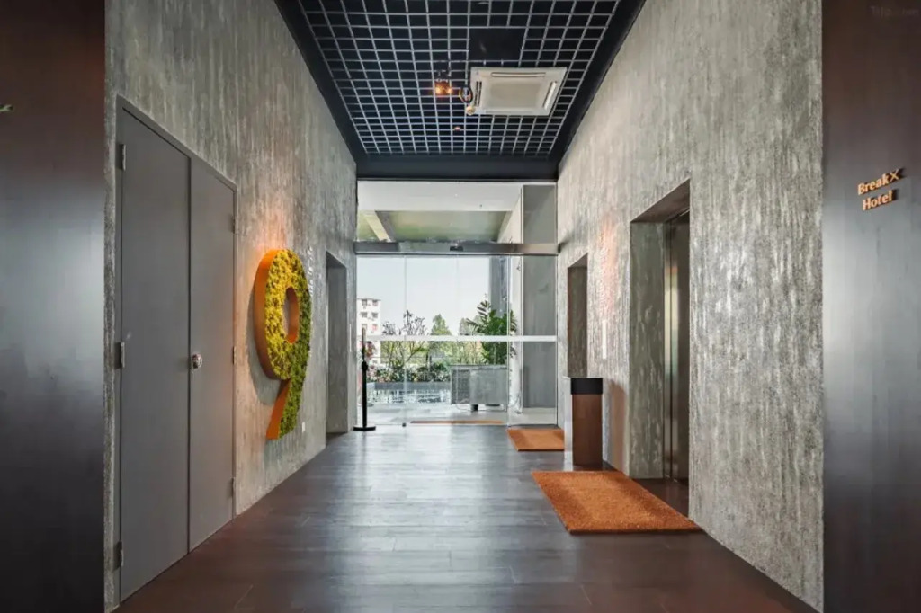 Break & Stay formerly known as BreakX Hotel