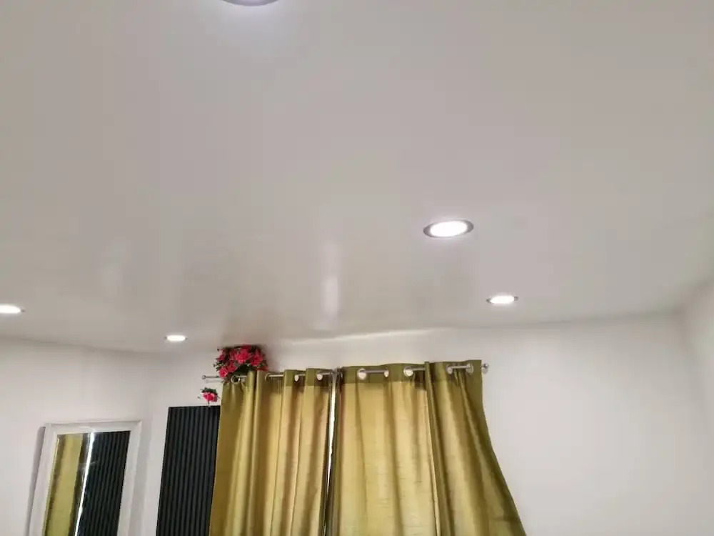Cozy Dagenham Retreat - 2BR House