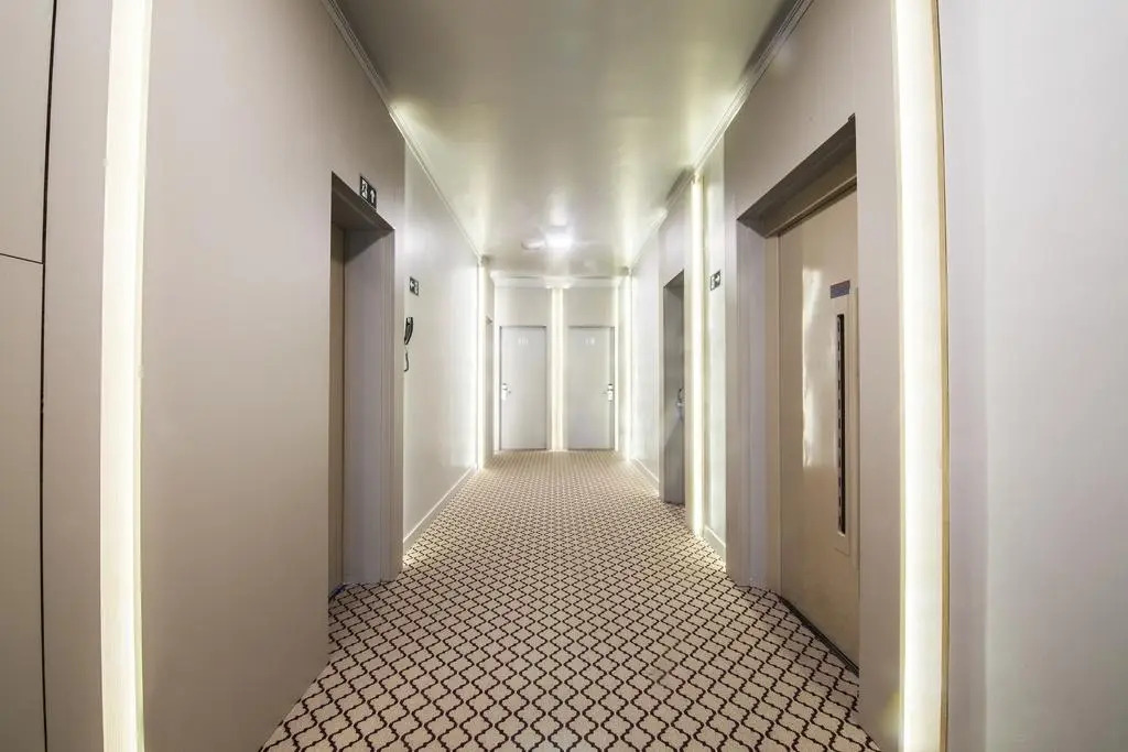 JR Hotel