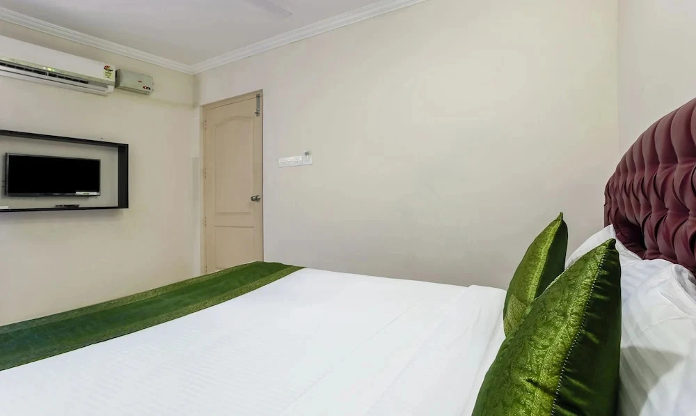 Treebo Royal Inn Trivandrum