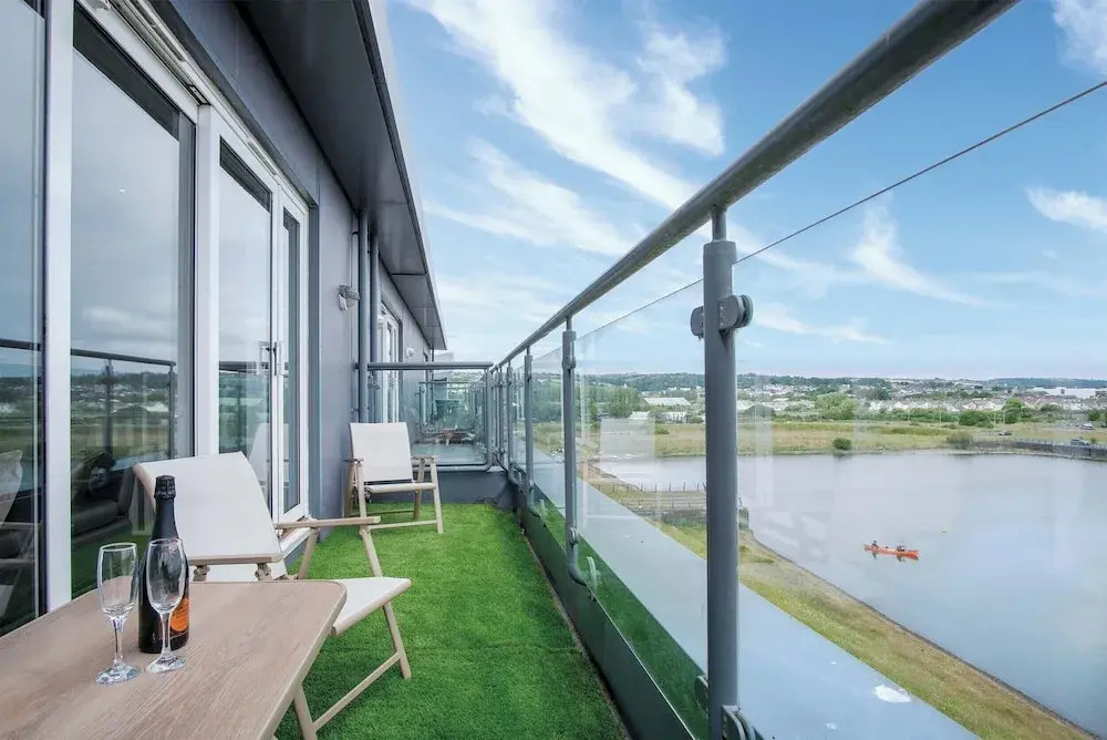 Skyline Duplex Penthouse - Llanelli