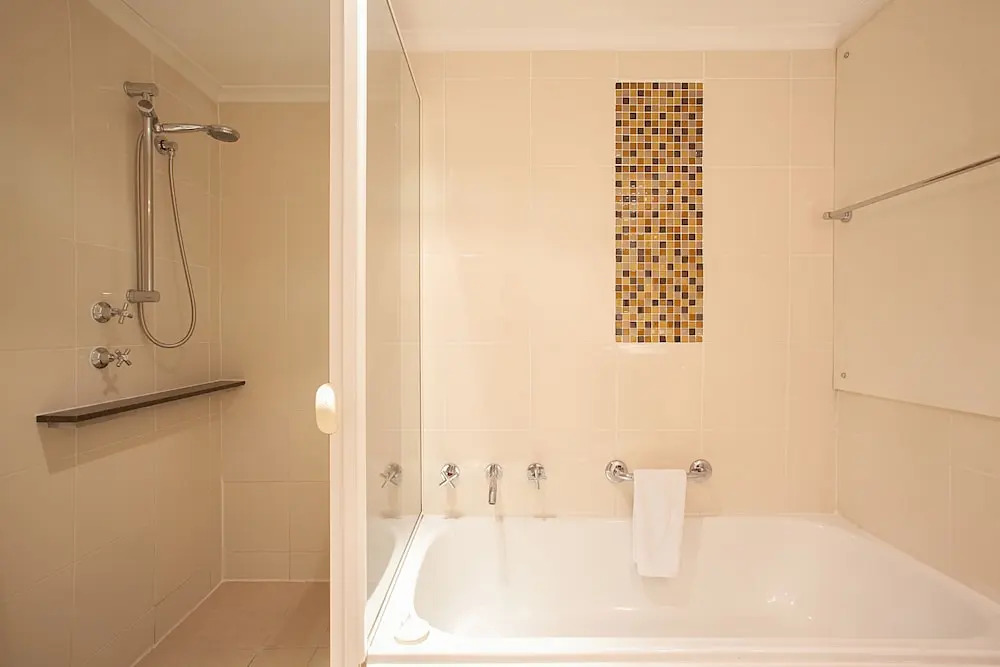 York St Apartment