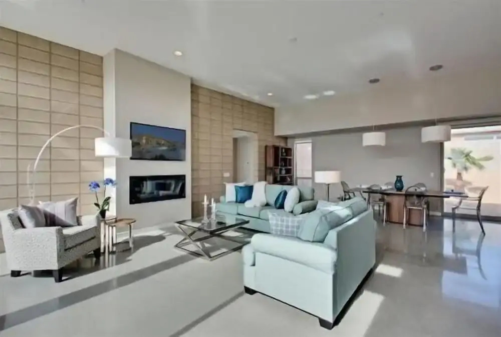 Modern Living 3 Bedroom Home by RedAwning