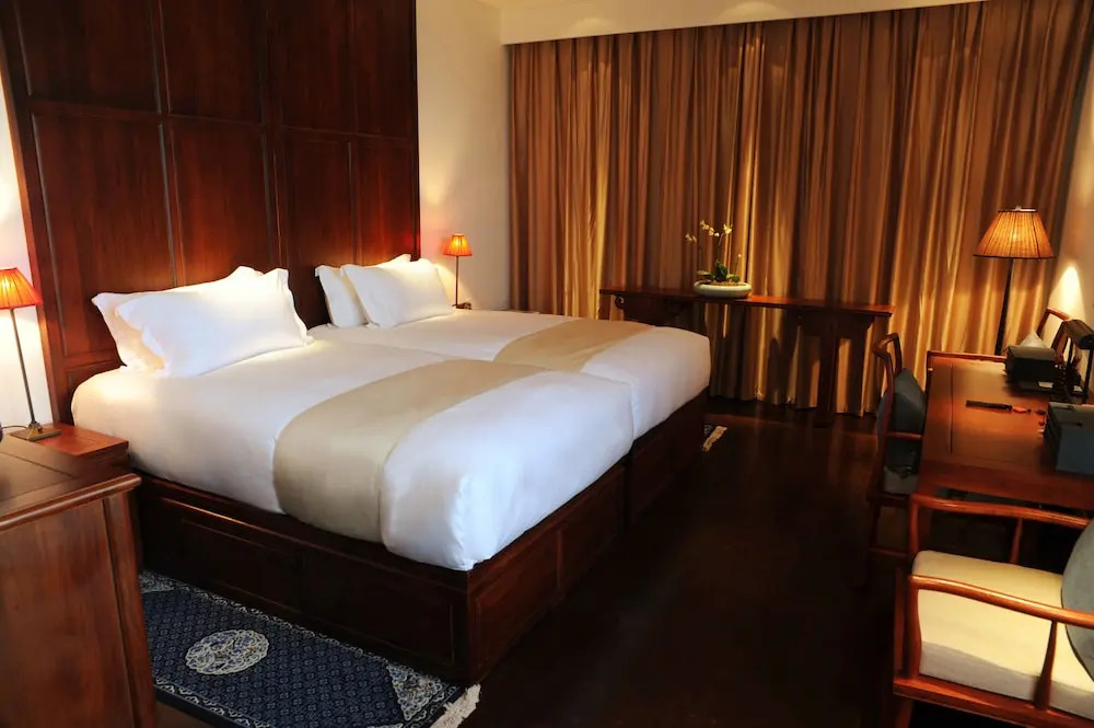 Zeyun Hotel