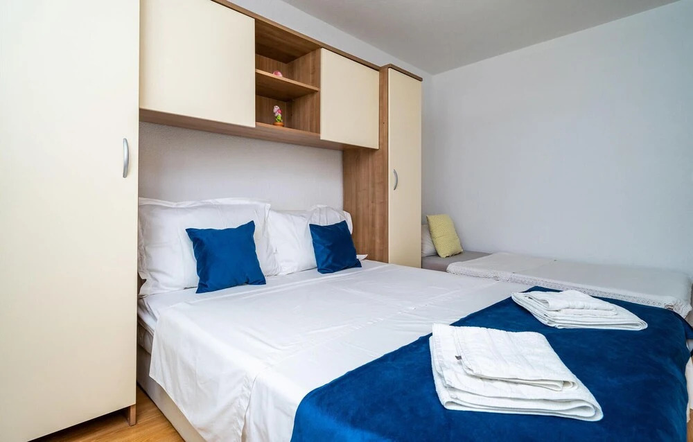 Nice Apartment in Dubrovnik With Wifi and 2 Bedrooms