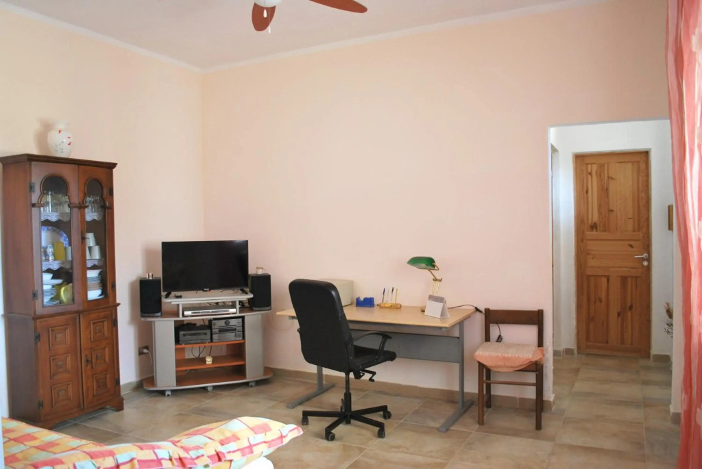 Charming house in Locorotondo, enclosed garden