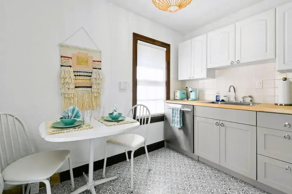 1926 Mediterranean Home With Heated Pool Sleeps 12