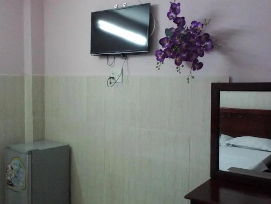Hong Loan Hotel 3