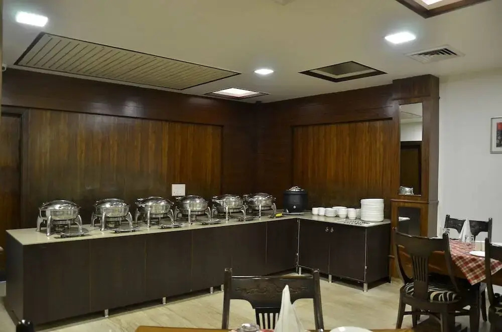 Best Western Bhawani'z Paradise