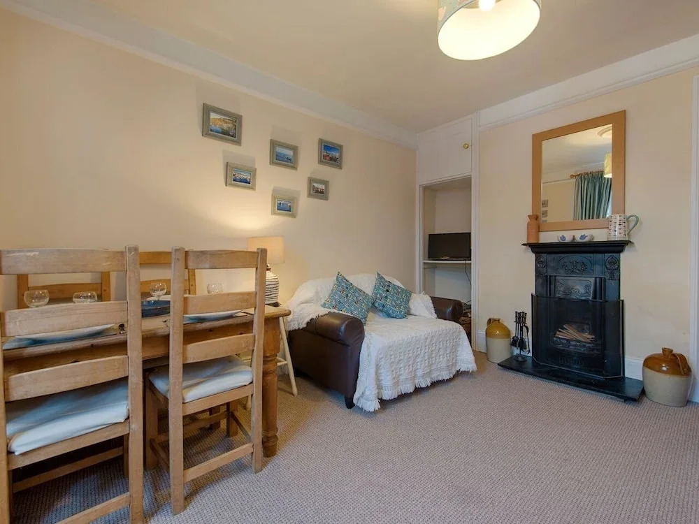 25a Church Street
