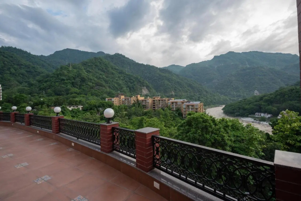 Terrakotta Rishikesh