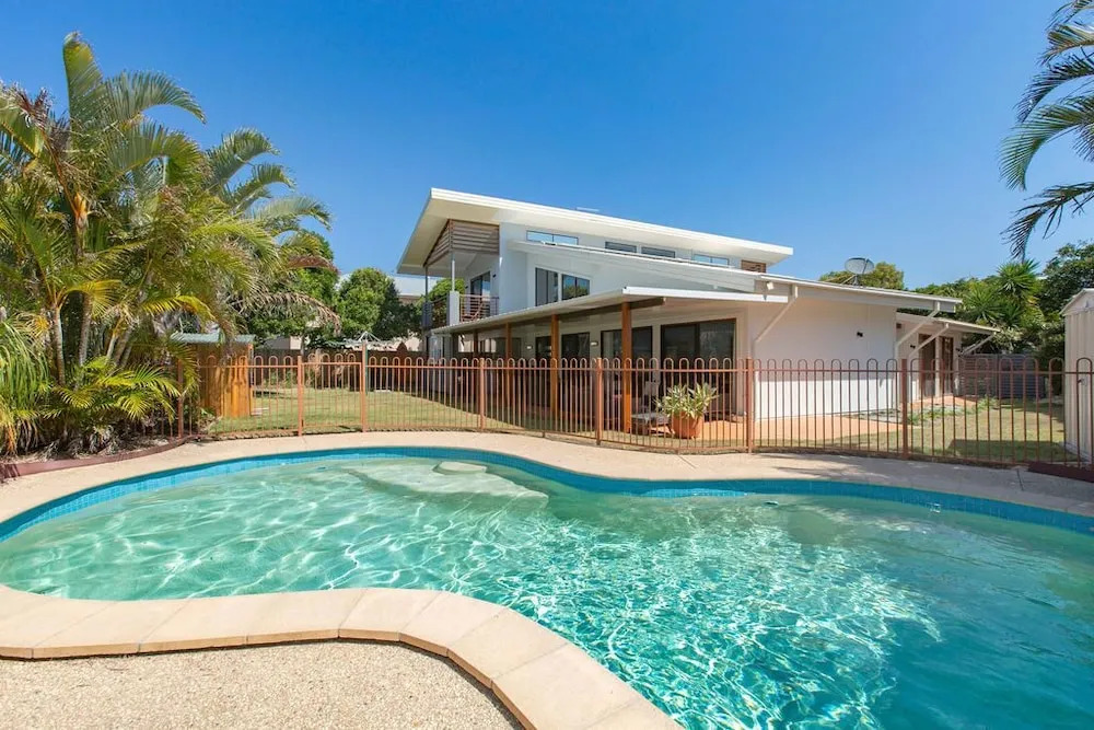 Coastal Soul - Pet Friendly, Family Entertainer with Pool