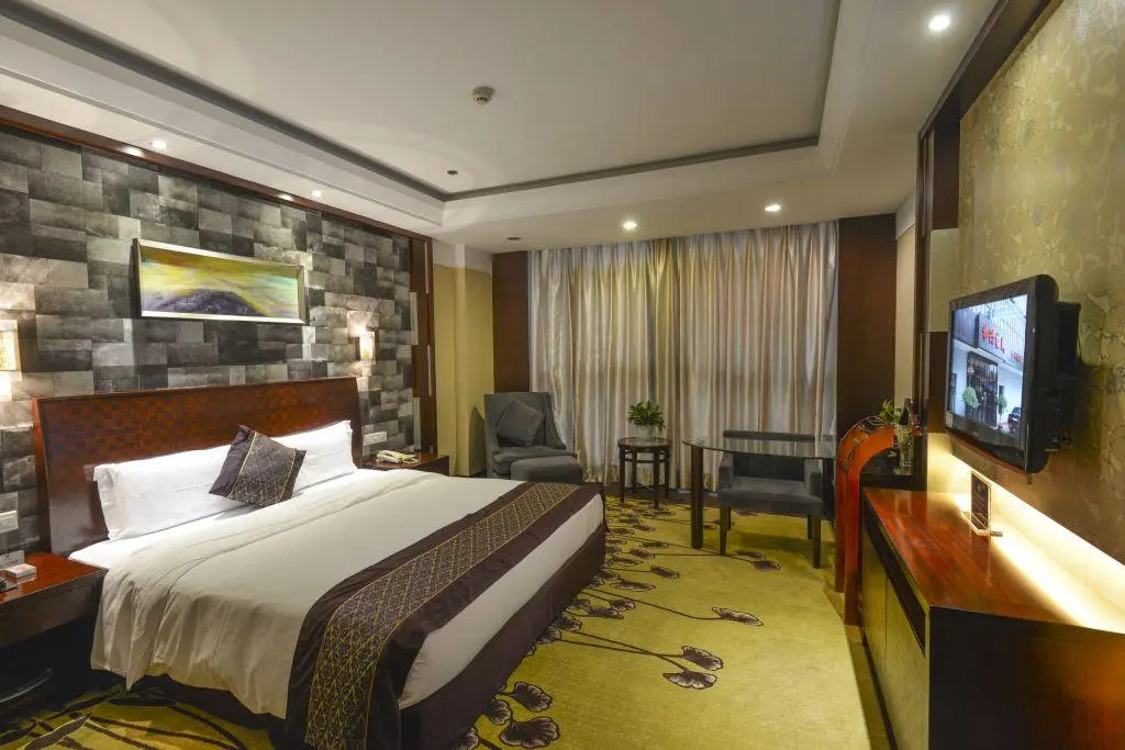 Hangzhou Peacock Hotel