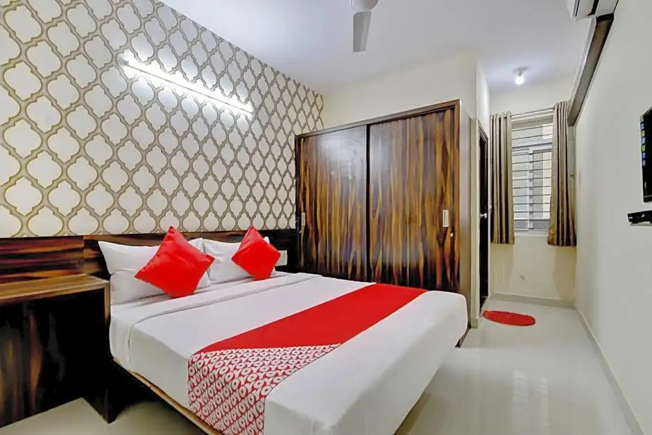 OYO Flagship Varcity Pearl Near Nexus Mall Koramangala
