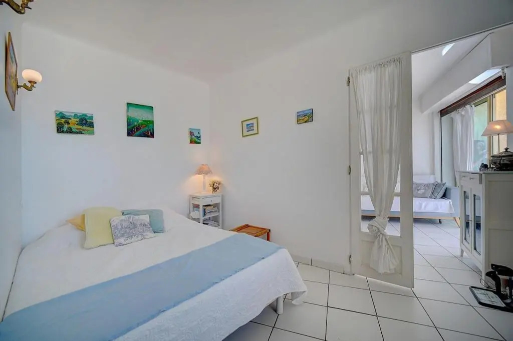 CHARMANT 2 PIECES AVEC TERRASSE VUE MER l! A1B120