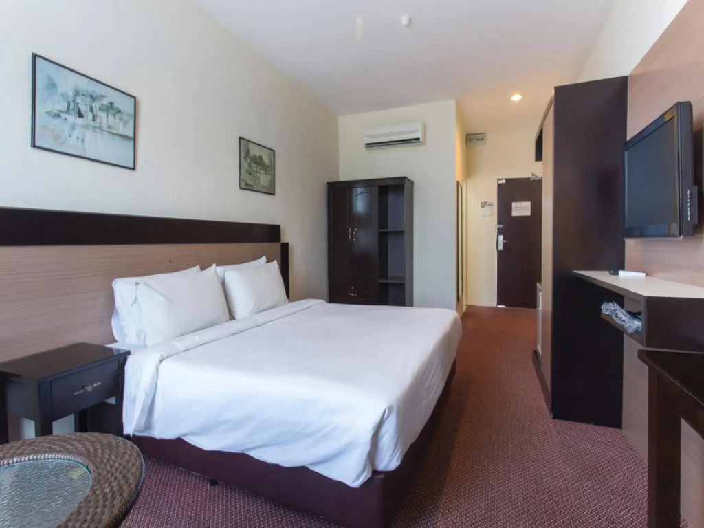 World Youth Hotel