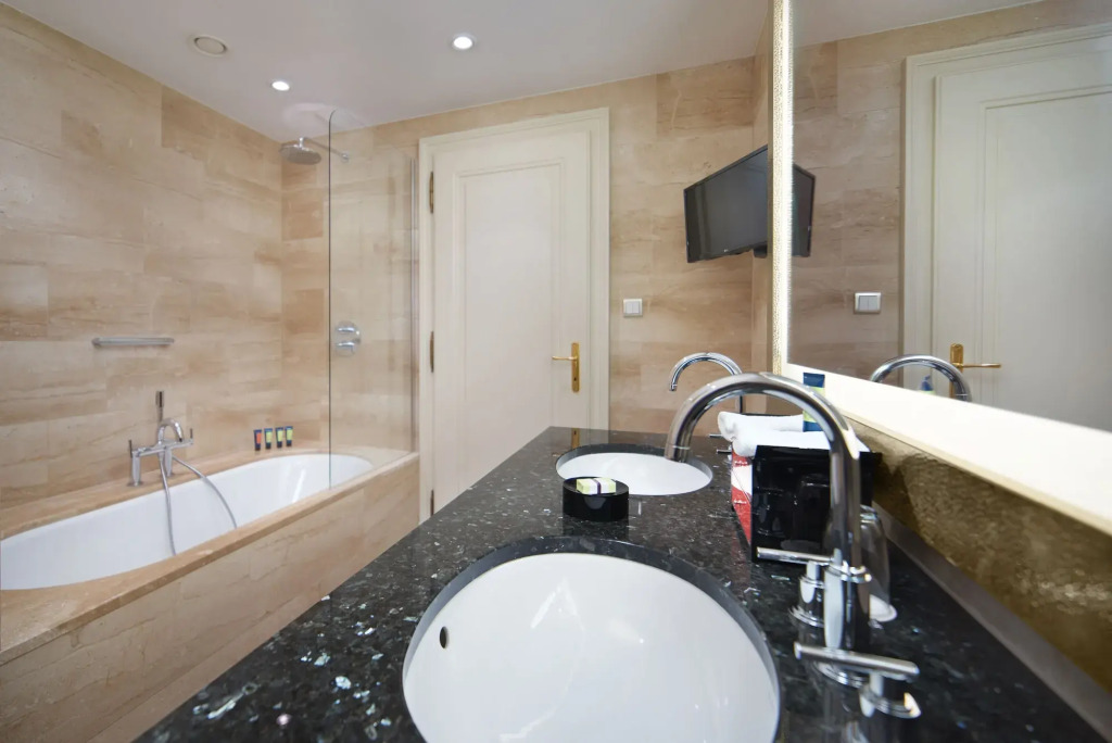 Mandarin Oriental, Prague