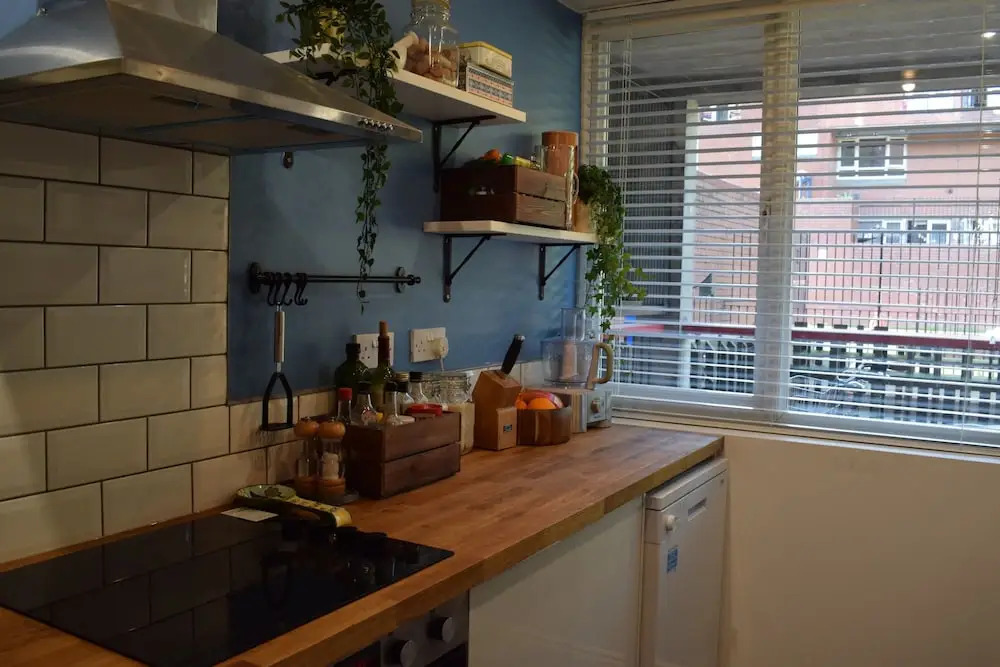 2 Bedroom Maisonette In Islington