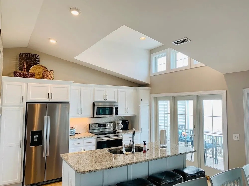 The Seventh Day 6 Bedroom Home by RedAwning