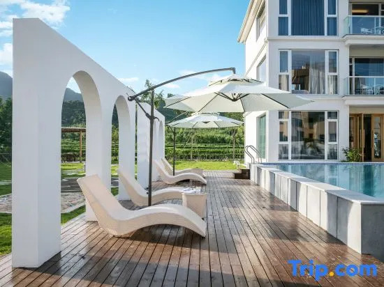 Watch Wheat Field Moganshan Villa Designer Hot Spring Meisu