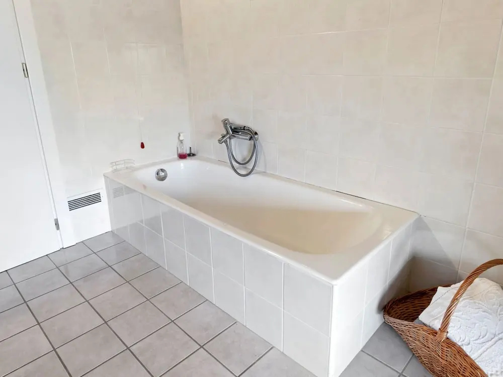 Belvilla by OYO Secluded Apartment With Balcony