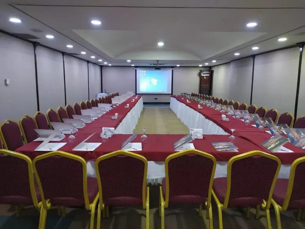 Elruha Hotel