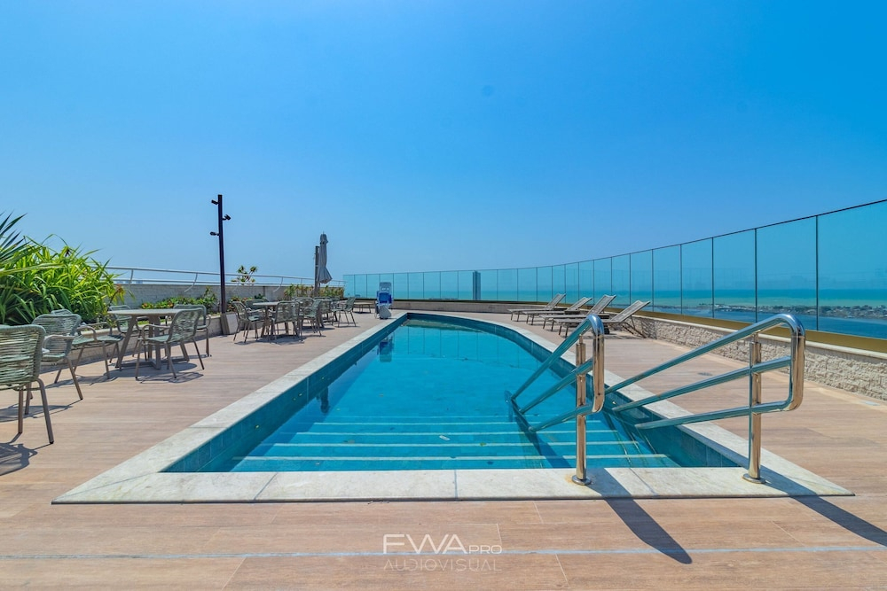 Parque do Cais #1210 - Apt With a View by Carpediem