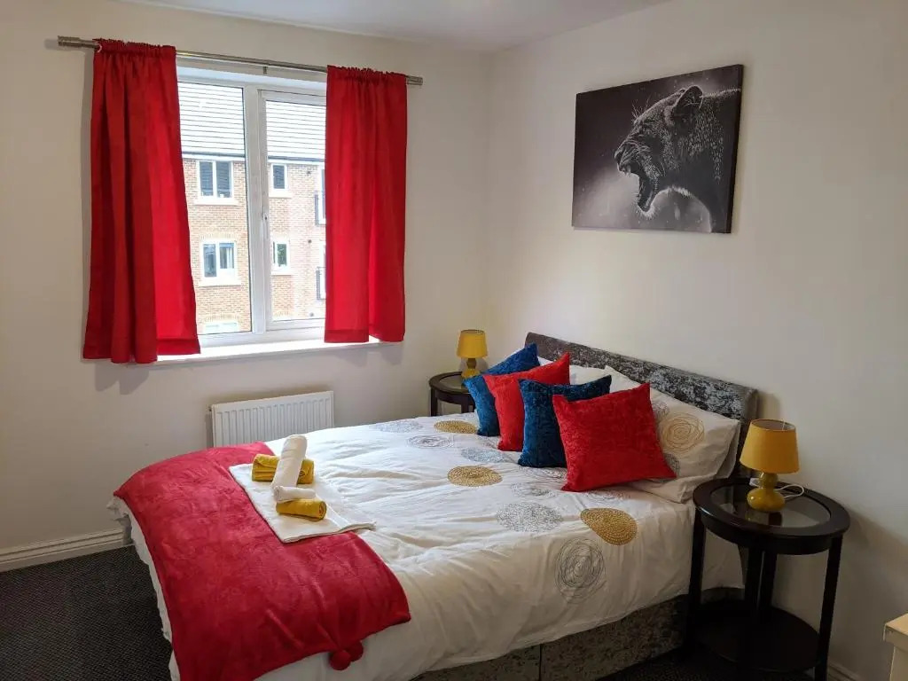 MBIZ Apartment - En-suite with Allocated Parking