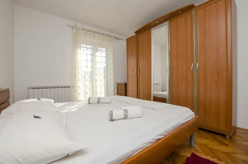 Apartments Mare