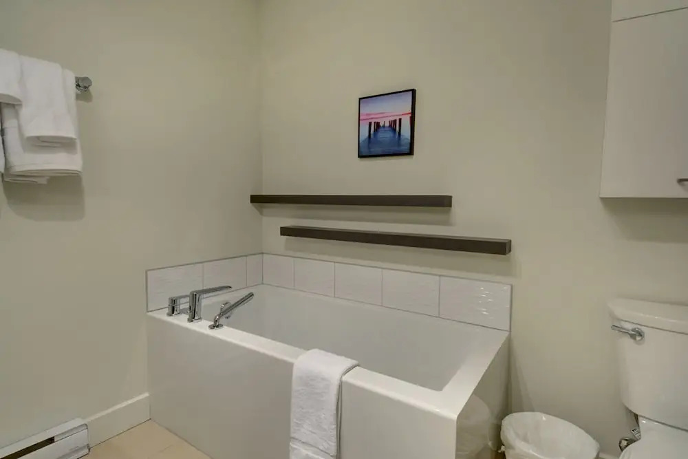 Corporate Stays La Garde Apartments