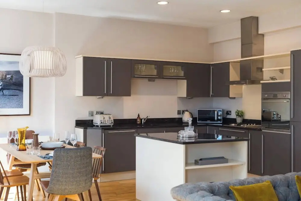 JOIVY 5-star Luxurious George Street Apartment