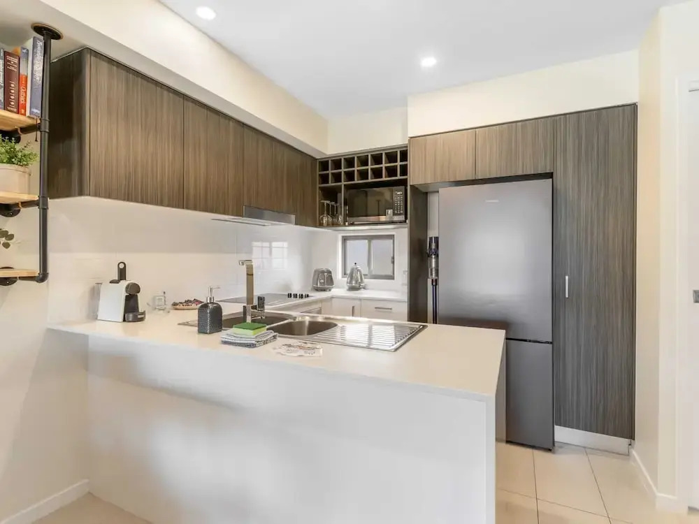 Close to Airport, Cafes, Train & Boondall Wetlands
