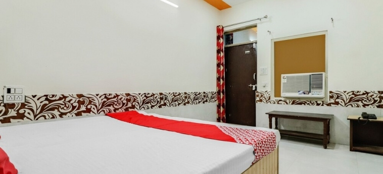 Shri Govind Dham by OYO Rooms