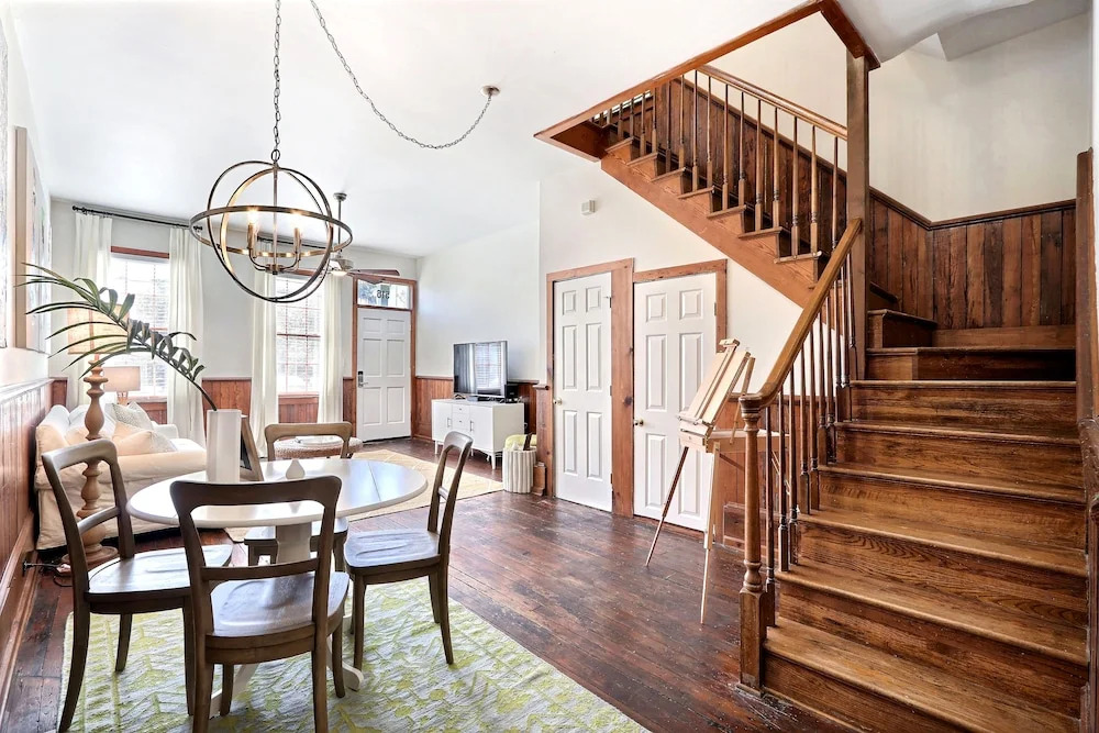 Gallery Stays - Spartina
