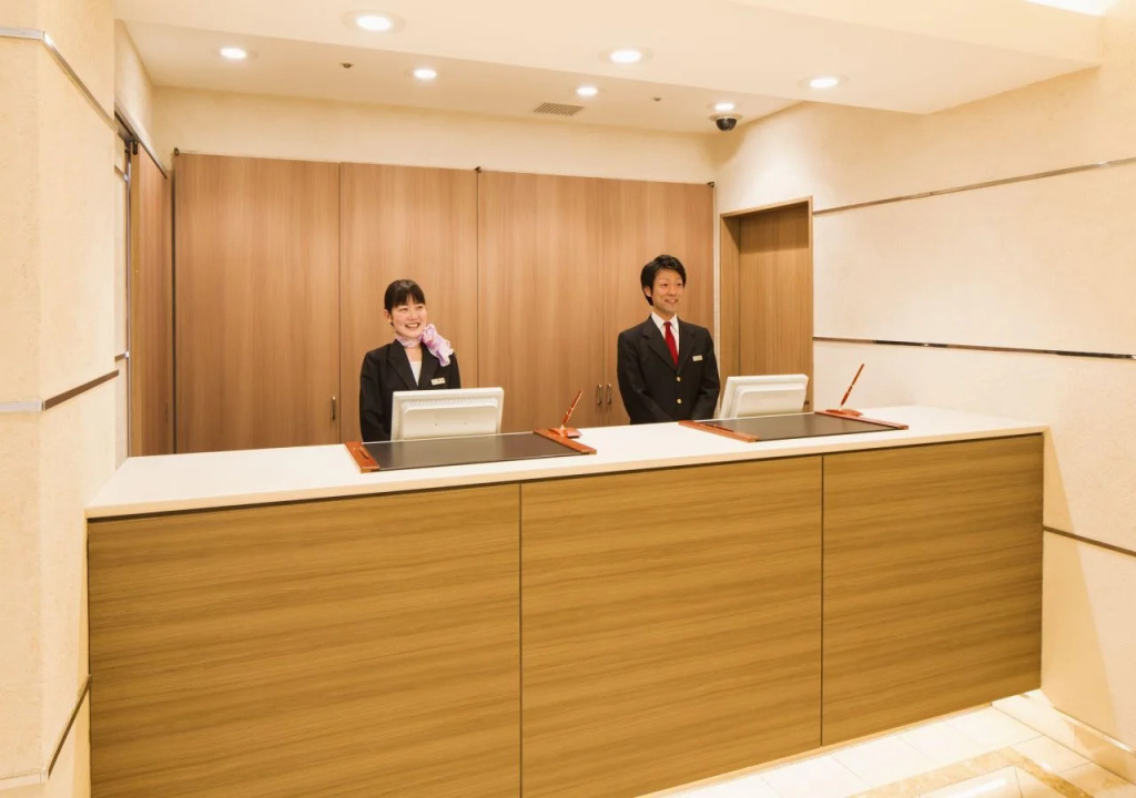 Jr-East Hotel Mets Tabata