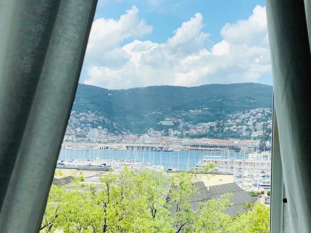 TriesteVillas Sea View, Huge 2-floor, sleeps 9