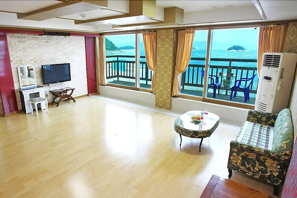 Yeosu Haeoreum Pension