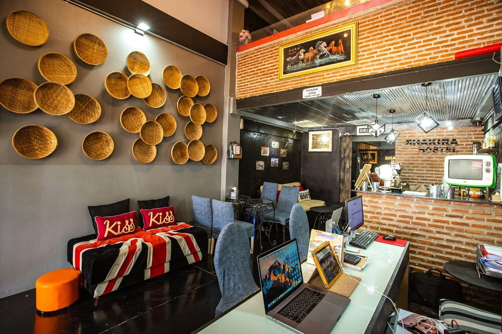 Shakira Hostel