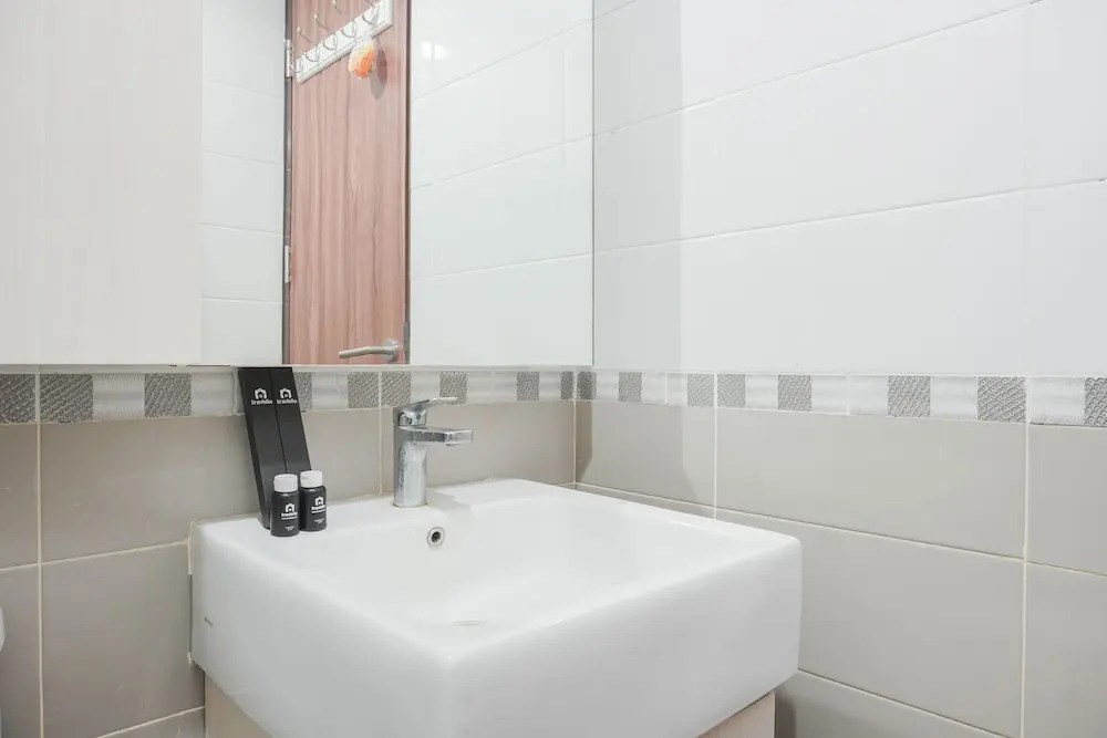 Attractive 1BR Apartment at Royal Olive Residence