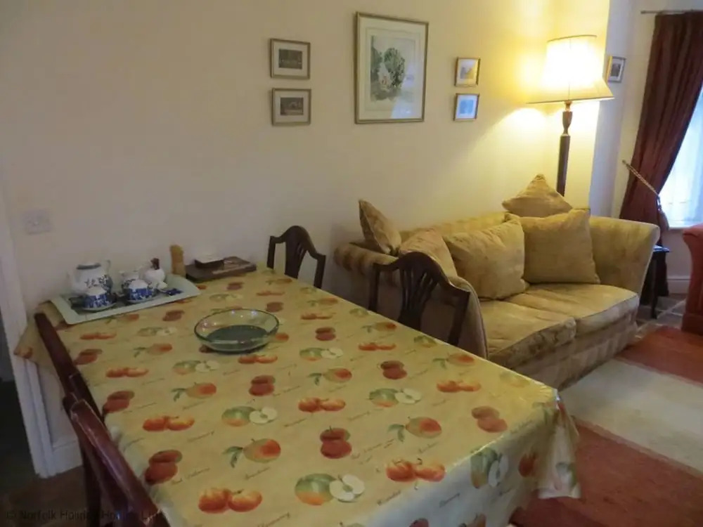 Foxgloves, Bungalow. 5 Mins to Holiday Amenities