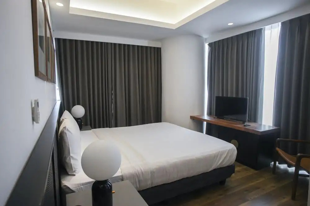 Premium 2BR Apartment near Marvell City Mall at The Linden